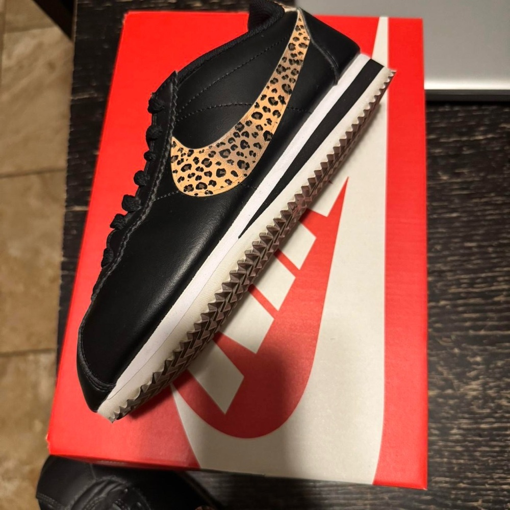 Nike Black and Leopard Print Sneakers - Picture 8 of 8